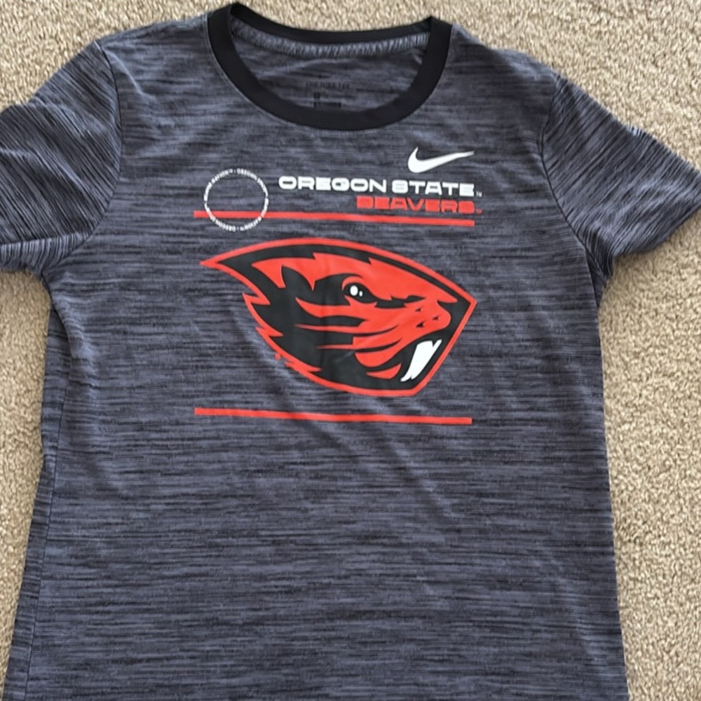 Nike Oregon State Beavers shirt